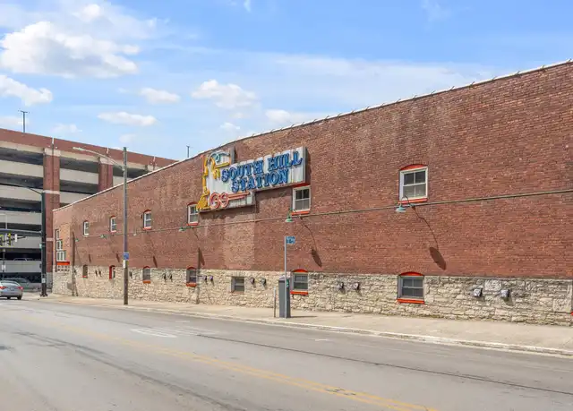 Property at 585 N Upper St Unit 100, Lexington, KY, 40508, 2 beds, 1 bath, [object Object]