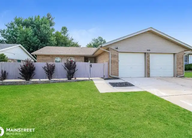 Property at 309 S Morgan Dr, Moore, OK, 73160, 3 beds, 2 baths, [object Object]