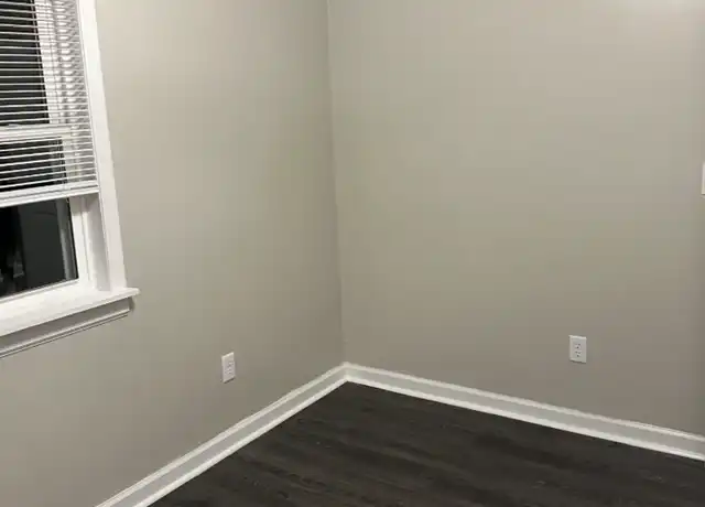 Property at 320 Clintonville Rd Unit 2, Paris, KY, 40361, 2 beds, 1 bath, [object Object]