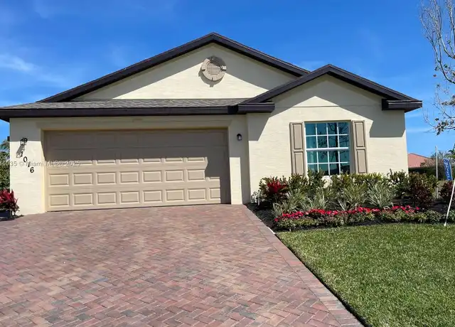 Property at 1016 Bent Creek Dr, Fort Pierce, FL, 34947, 4 beds, 2 baths, [object Object]