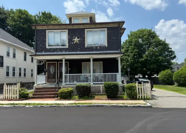 Property at 7 Lamoille Ave Unit 1st floor, Haverhill, MA, 01835, 2 beds, 1 bath, [object Object]