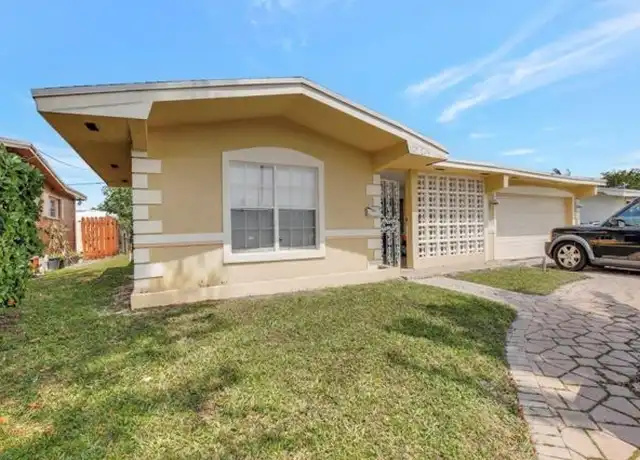 Property at 6729 Camelia Dr, Miramar, FL, 33023, 4 beds, 2 baths, [object Object]