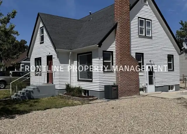 Property at 424 S Juniper St, Nampa, ID, 83686, 4 beds, 2.5 baths, [object Object]