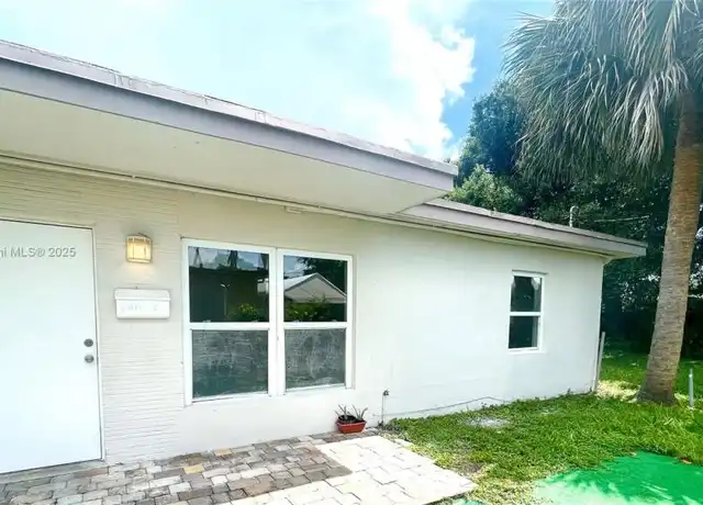 Property at 1004 SW 24th Ave, Fort Lauderdale, FL, 33312, 2 beds, 1 bath, [object Object]