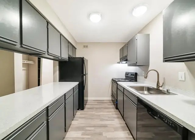 Photo of 1825 E Division St, Mount Vernon, WA 98274
