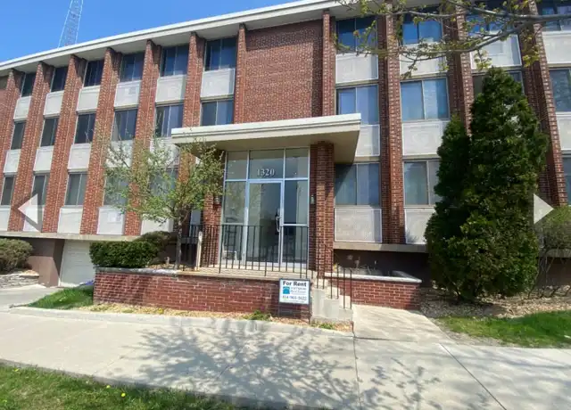 Property at 1320 E Capitol Dr Unit 206, Shorewood, WI, 53211, 2 beds, 1 bath, [object Object]