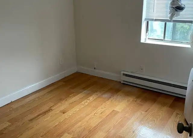 Property at 7 Brown St, Waltham, MA, 02453, 1 bed, 1 bath, [object Object]