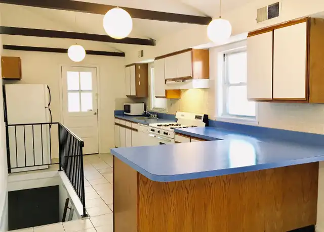 Property at 1020 Light St Unit 2nd Floor, Baltimore, MD, 21230, 3 beds, 2 baths, [object Object]