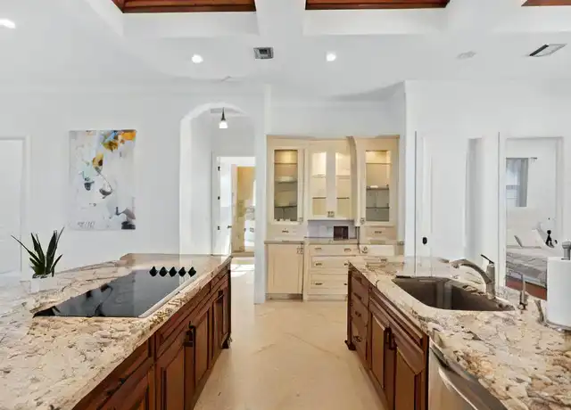 Property at 1684 Jackson St, Hollywood, FL, 33020, 5 beds, 3 baths, [object Object]