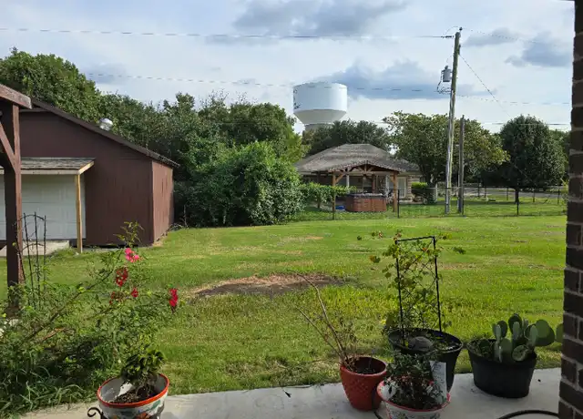 Property at 301 Panorama Loop, Waxahachie, TX, 75165, 4 beds, 3 baths, [object Object]