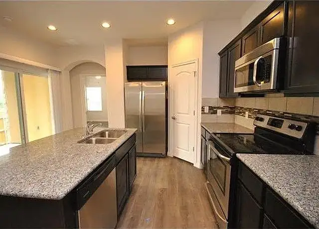 Photo of 1020 Muirfield Bend Dr, Hutto, TX 78634