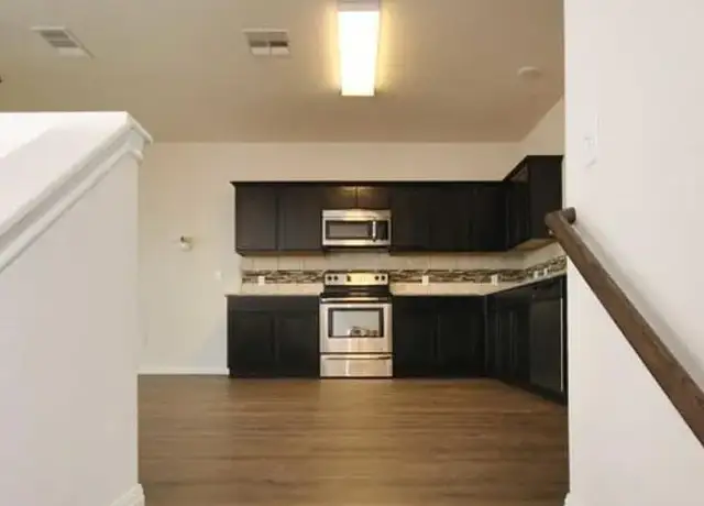 Photo of 1020 Muirfield Bend Dr, Hutto, TX 78634