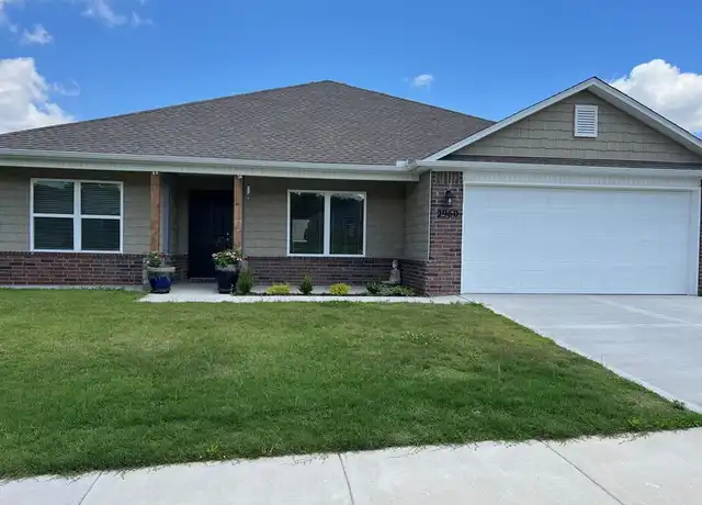 Property at 2960 W McLaren Dr, Fayetteville, AR, 72704, 4 beds, 2 baths, [object Object]
