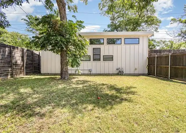 Property at 1030 Mount Auburn Ave Unit B, Dallas, TX, 75223, 1 bed, 1 bath, [object Object]