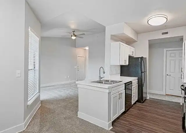 Property at Broadstone Colonnade Apartments - 4330 Spectrum Dr, San Antonio, TX, 78249, 1-3 bed, 1-3 bath, [object Object]
