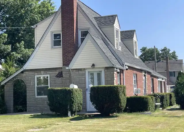 Property at 40 6th Ave, New Hyde Park, NY, 11040, 3 beds, 2 baths, [object Object]
