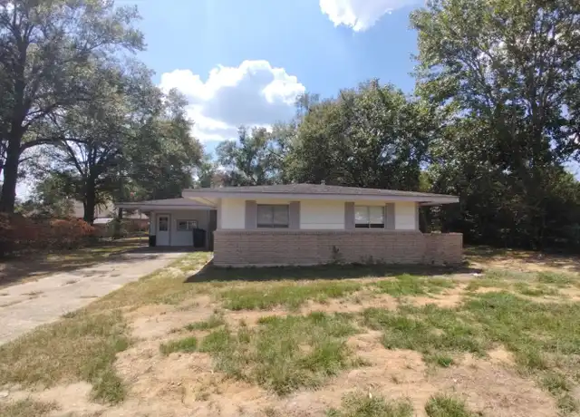 Property at 208 Milby St, Deridder, LA, 70634, 4 beds, 2 baths, [object Object]