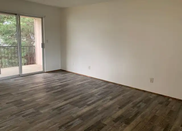 Property at 4507 Hillcrest Dr Unit J, Yakima, WA, 98901, 2 beds, 1 bath, [object Object]