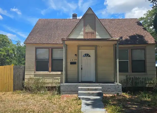 Property at 1439 James Ave S, Saint Petersburg, FL, 33705, 5 beds, 1.5 baths, [object Object]