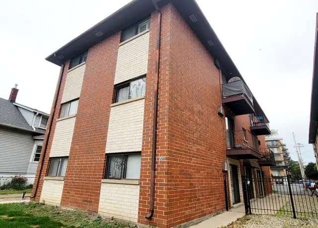 Property at 230 Circle Ave #5, Forest Park, IL, 60130, 2 beds, 1 bath, [object Object]
