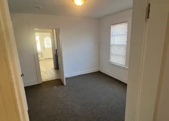 Property at 64 Fairmount St Unit 2R, Waterbury, CT, 06706, 3 beds, 1 bath, [object Object]