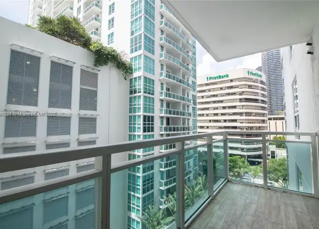 Property at 950 Brickell Bay Dr #703, Miami, FL, 33131, 1 bed, 1 bath, [object Object]