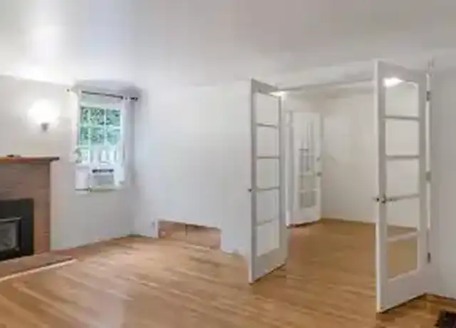 Property at 1917 Euclid Ave, Menlo Park, CA, 94025, 2 beds, 1 bath, [object Object]