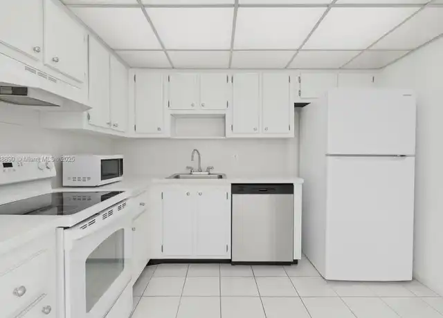 Property at 1300 NE Miami Gardens Dr, North Miami Beach, FL, 33179, 1 bed, 1 bath, [object Object]