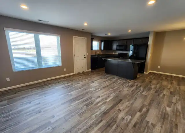 Property at 3910 24th St SE, Mandan, ND, 58554, 3 beds, 2.5 baths, [object Object]