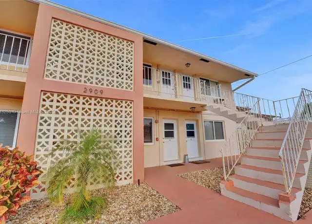 Property at 2909 Middle River Dr #204, Fort Lauderdale, FL, 33306, 1 bed, 1 bath, [object Object]