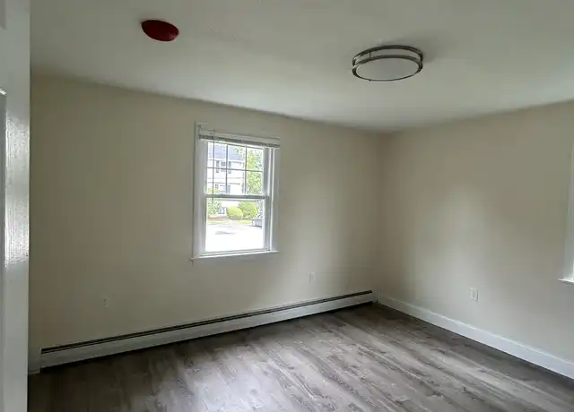 Property at 9 River Dr Unit C, Danvers, MA, 01923, 2 beds, 1 bath, [object Object]