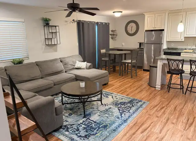 Property at 5525 E Thomas Rd Unit Q5, Phoenix, AZ, 85018, 2 beds, 2 baths, [object Object]