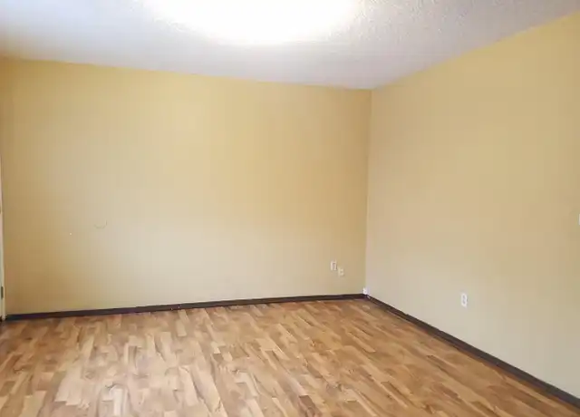 Property at 106 W Hudson St, Pittsburg, KS, 66762, 2 beds, 1 bath, [object Object]