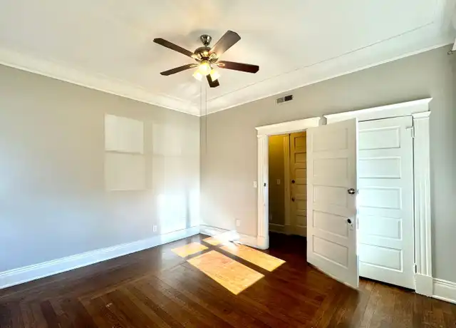 Property at 980 Dana Ave Unit 2, Cincinnati, OH, 45229, 2 beds, 1 bath, [object Object]