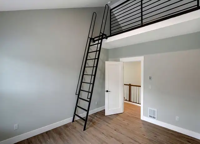 Property at 1425 E Union St Unit 6A, Seattle, WA, 98122, 1 bed, 1 bath, [object Object]