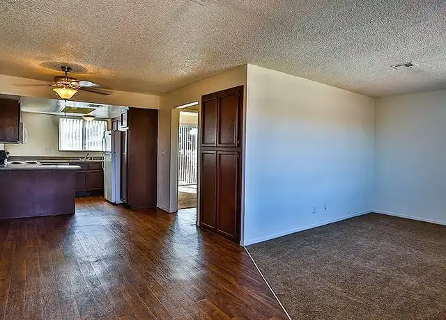 Property at El Parque Villas - 5001 El Parque Ave, Las Vegas, NV, 89146, 1-2 bed, 1-2 bath, [object Object]