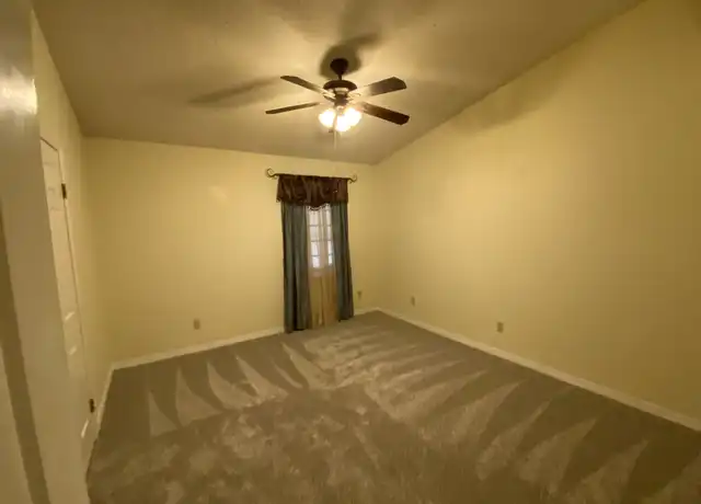 Property at 33 Summer Oaks Dr, Daphne, AL, 36526, 2 beds, 1.5 baths, [object Object]
