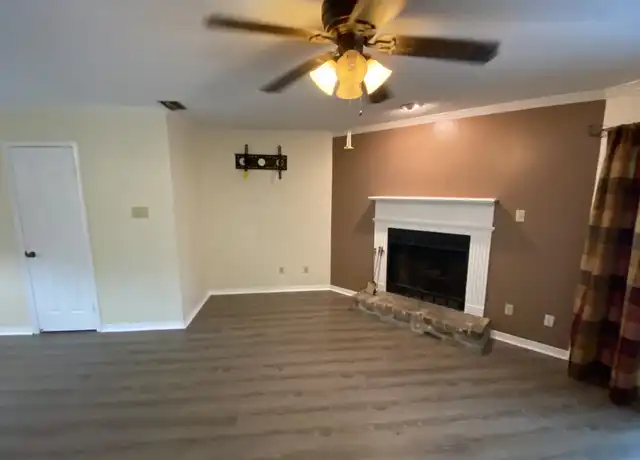 Property at 33 Summer Oaks Dr, Daphne, AL, 36526, 2 beds, 1.5 baths, [object Object]