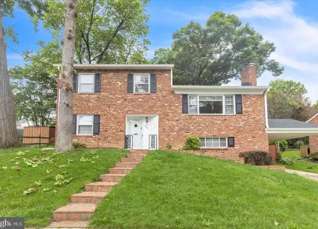 Property at 664 S Greenbrier St, Arlington, VA, 22204, 5 beds, 2 baths, [object Object]