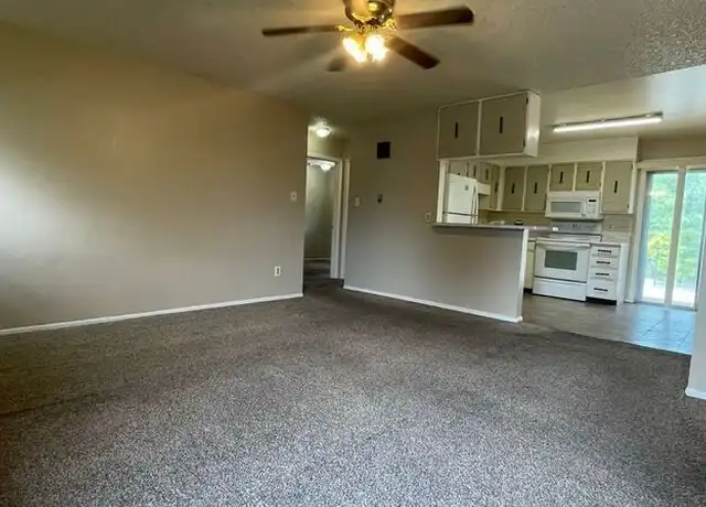 Property at 325 Ruskin Dr Unit 3, Colorado Springs, CO, 80910, 1 bed, 1 bath, [object Object]