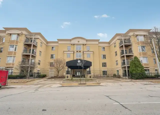 Property at 1300 N Prospect Ave Unit 326, Milwaukee, WI, 53202, 1 bed, 1 bath, [object Object]