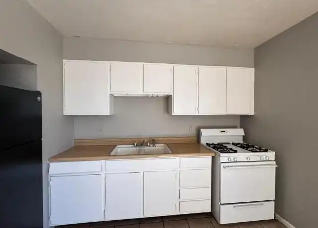 Property at 10016 N 14th St, Phoenix, AZ, 85020, 1 bed, 1 bath, [object Object]