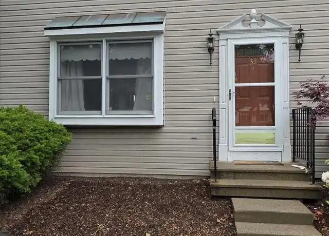 Property at 132 Eaglesmere Cir Unit 33, East Stroudsburg, PA, 18301, 2 beds, 2.5 baths, [object Object]