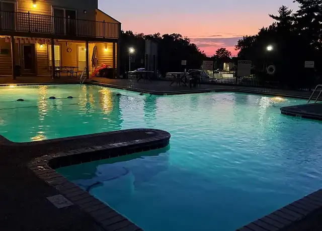 Property at Bent Oak Apartments - 100 Bent Oak Dr, Lake St Louis, MO, 63367, 1 bed, 1 bath, [object Object]