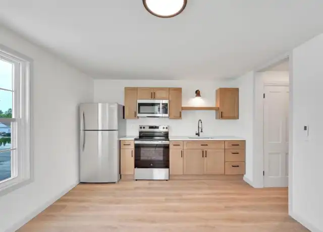 Property at 313 S 1st St Unit 2, Lebanon, PA, 17042, 2 beds, 1 bath, [object Object]