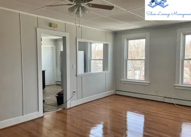 Property at 86 Park St Unit 5, Gardner, MA, 01440, 4 beds, 1 bath, [object Object]