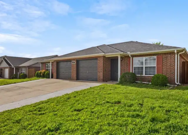 Property at 3406 SW Landau Ct Unit 2, Bentonville, AR, 72712, 2 beds, 1 bath, [object Object]
