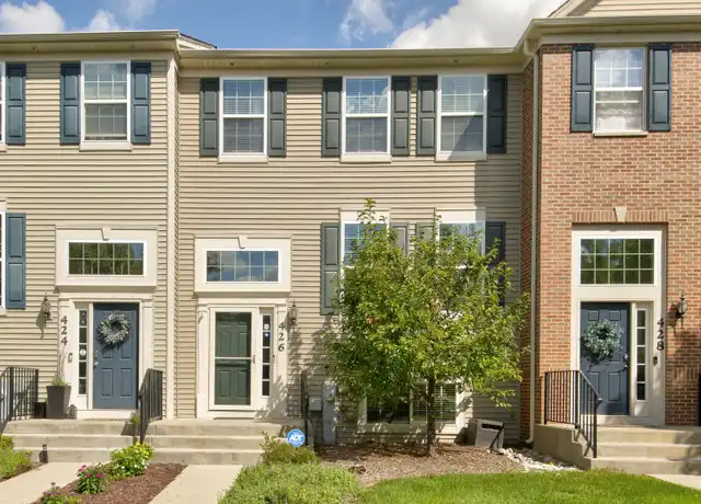 Property at 426 Town Center Blvd, Gilberts, IL, 60136, 2 beds, 2.5 baths, [object Object]