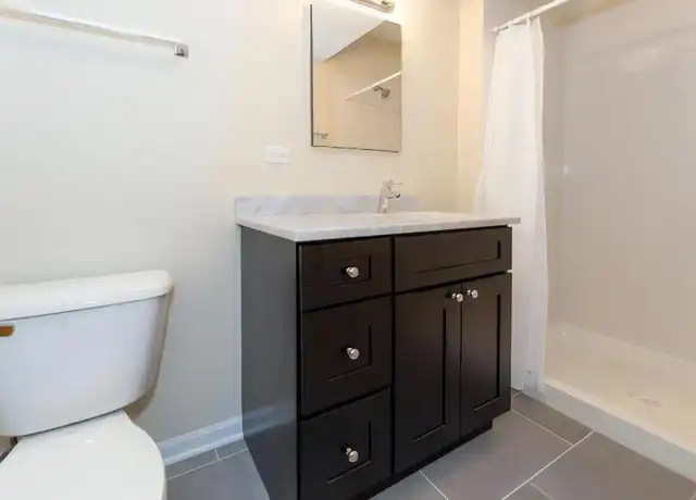 Property at 1118 E Hyde Park Blvd, Chicago, IL, 60615, 1 bed, 1 bath, [object Object]