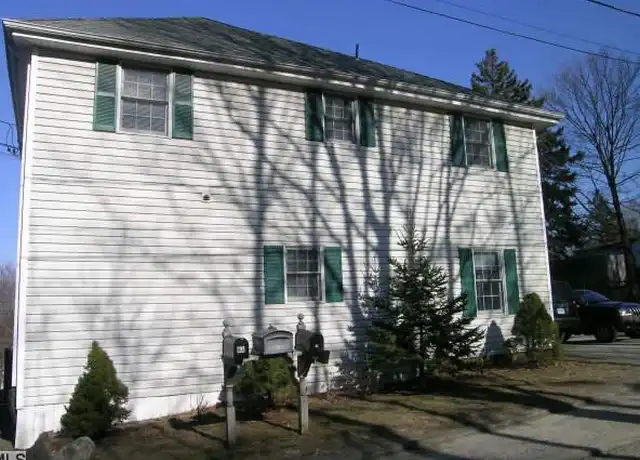 Property at 4 Terre Haute Rd Unit 4B, Danbury, CT, 06810, 3 beds, 1 bath, [object Object]